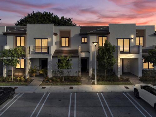 378 Ne 214th St, Miami, FL, 33179-1035 | Card Image