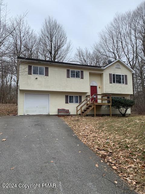 Cedar Ln, Tobyhanna, PA 18466