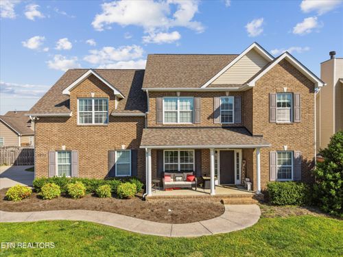 1227 Meadowmist Ln, Maryville, TN, 37804-6603 | Card Image