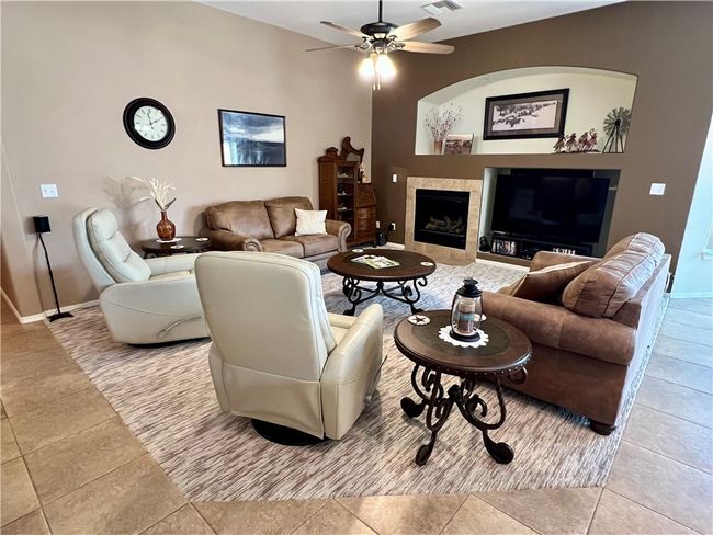 Living Room | Image 8