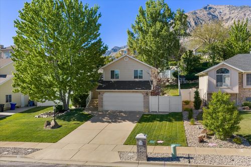 394 E 3550 N, North Ogden, UT, 84414-2709 | Card Image