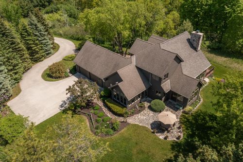 2795 Shagbark Drive, Kewaskum, WI, 53040 | Card Image