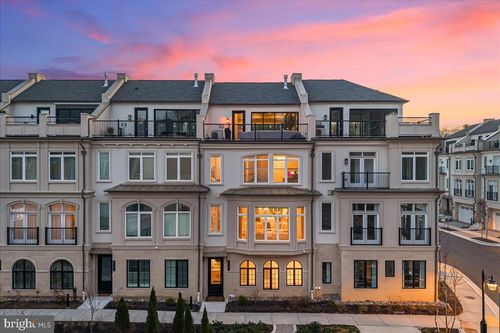 8197 River Rd, BETHESDA, MD, 20817-3410 | Card Image