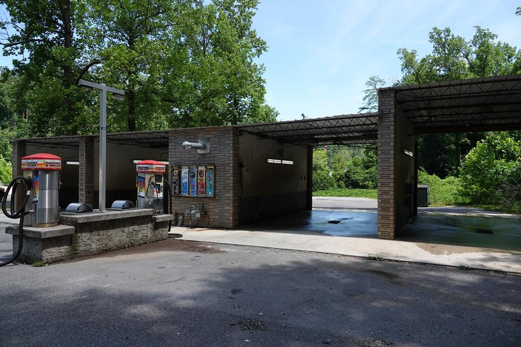 Commercial Sale in Gatlinburg 5