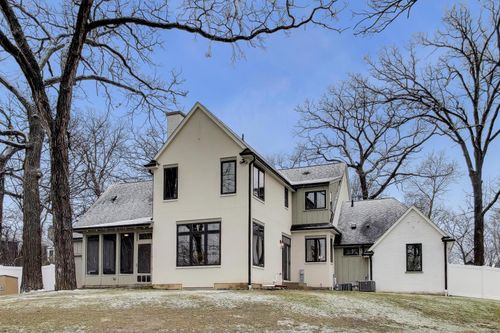 1107 Quassey Ave, Lake Bluff, IL, 60044-1411 | Card Image