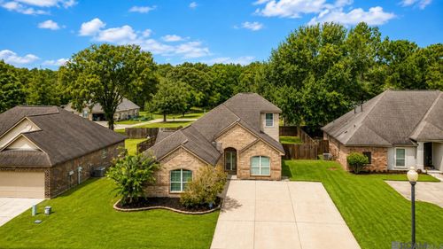 6707 Royal Oaks Ct, Zachary, LA, 70791-7483 | Card Image