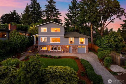 12112 25th Ave Sw, Burien, WA, 98146-2550 | Card Image