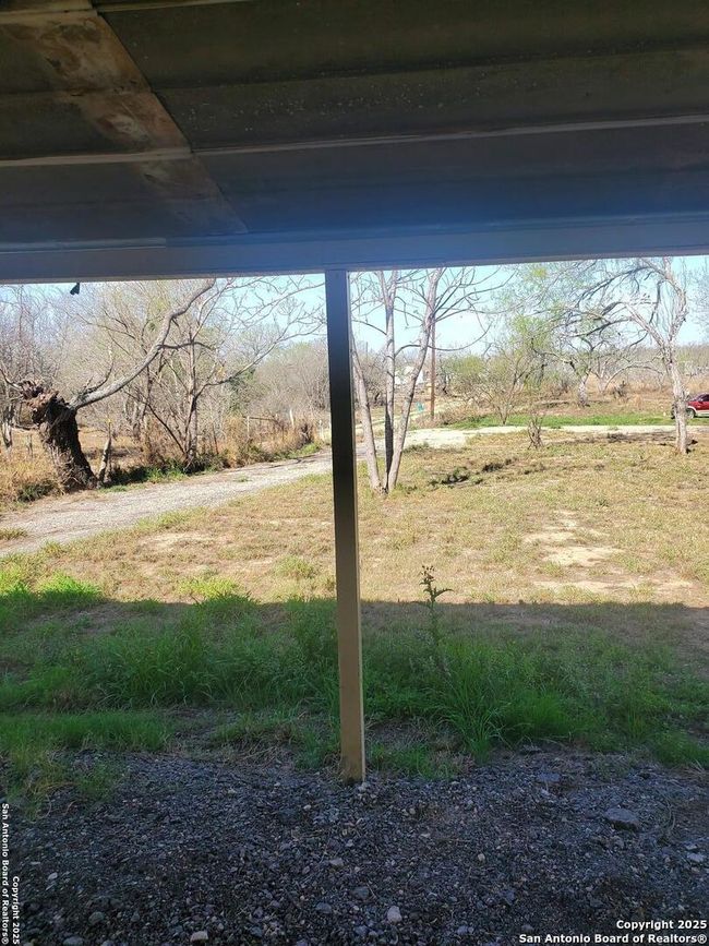 3135 E Fm 476, House other with 3 bedrooms, 2 bathrooms and null parking in Poteet TX | Image 7