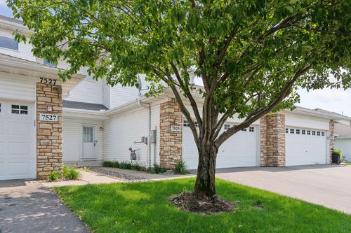7525 5th St N, Oakdale, MN, 55128-5389 | Card Image