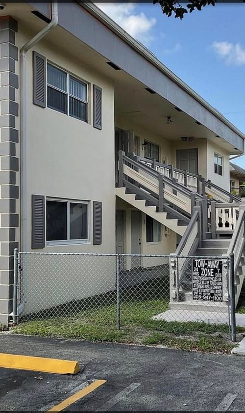 4-5271 Sw 90th Way, Cooper City, FL, 33328-5048 | Card Image