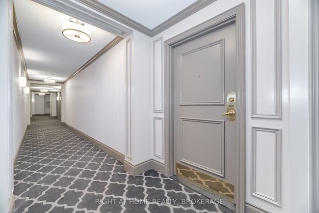 1106 - 442 Maple Ave, Condo with 3 bedrooms, 2 bathrooms and null parking in Burlington ON | Image 4