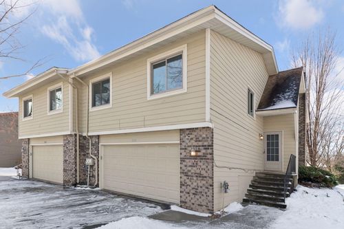 6970 Chaparral Ln, Chanhassen, MN, 55317-9226 | Card Image