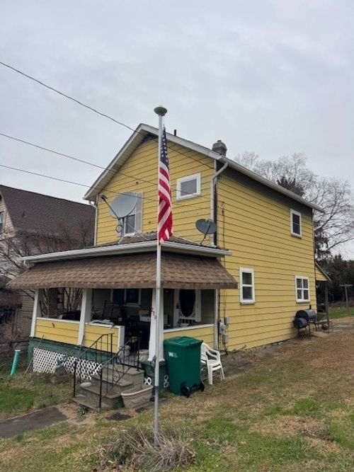 209 Park St, Derry, PA, 15627-1151 | Card Image