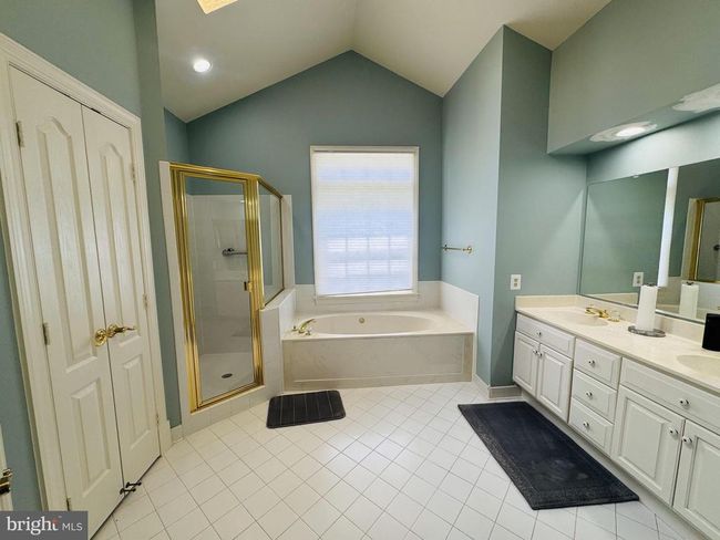 15566 Smithfield Pl, House other with 5 bedrooms, 5 bathrooms and null parking in Centreville VA | Image 19