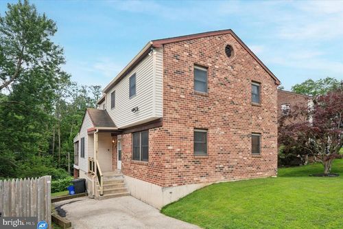 329 Francis Dr, HAVERTOWN, PA, 19083-3105 | Card Image