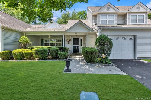 702 Pebble Beach Path, Riverhead, NY, 11901-1886 | Card Image