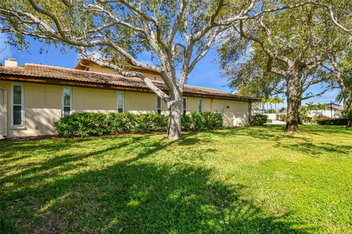 10073 S Yacht Club Dr, TREASURE ISLAND, FL, 33706-3101 | Card Image