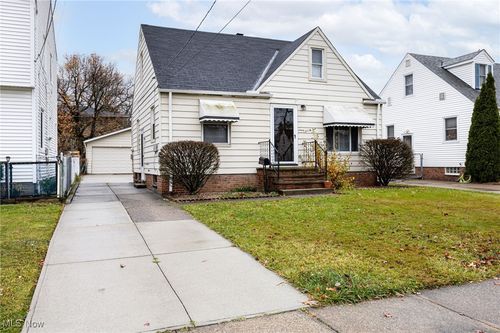 3019 Liggett Dr, Parma, OH, 44134-2609 | Card Image