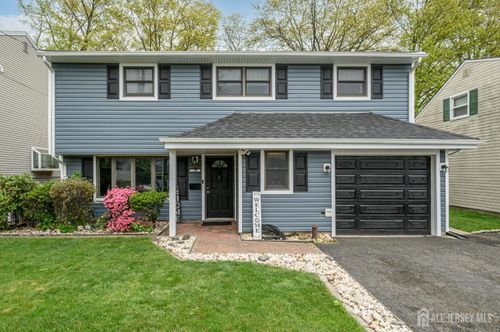 16 N Lincoln Ave, Colonia, NJ, 07067-2326 | Card Image