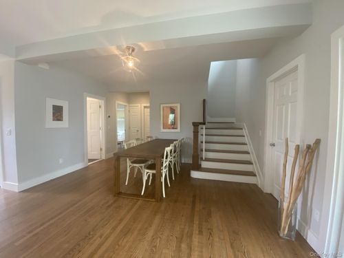 19 End Ave, East Quogue, NY, 11942-4217 | Card Image