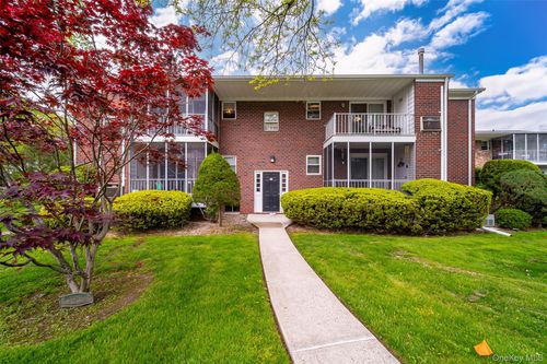 c-16-50 Bon Aire Cir, Suffern, NY, 10901-7309 | Card Image