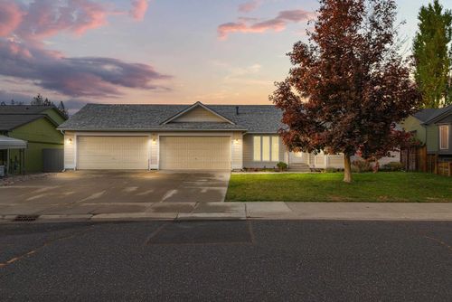 27 E Trevor Rd, Colbert, WA, 99005-9181 | Card Image