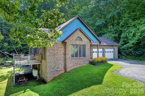 108 Shenandoah Dr, Burnsville, NC, 28714-7992 | Card Image