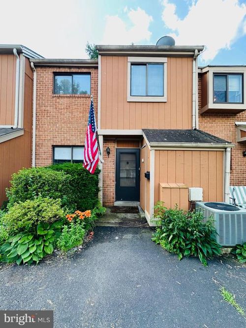 114 Larchwood Ct, COLLEGEVILLE, PA, 19426-2904 | Card Image