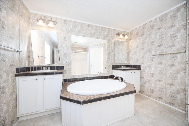 22463 Ne 149 Th St, House other with 3 bedrooms, 2 bathrooms and null parking in Raiford FL | Image 17