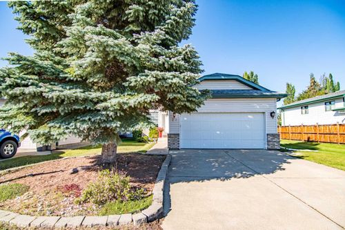 22 Doan Ave, Red Deer, AB, T4R2M7 | Card Image