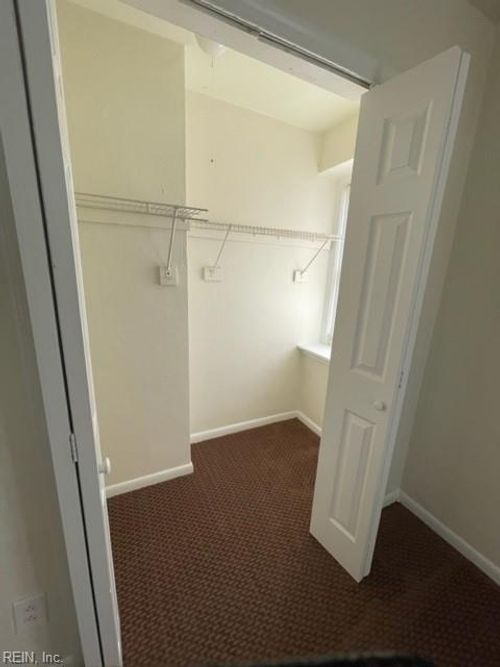 4025 S Plaza Trl, Virginia Beach, VA, 23452-2109 | Card Image