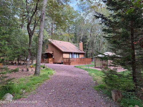 6 Junco Ln, Albrightsville, PA, 18210-3831 | Card Image