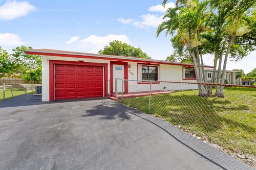 2721 Nw 22nd St, Fort Lauderdale, FL, 33311 | Card Image