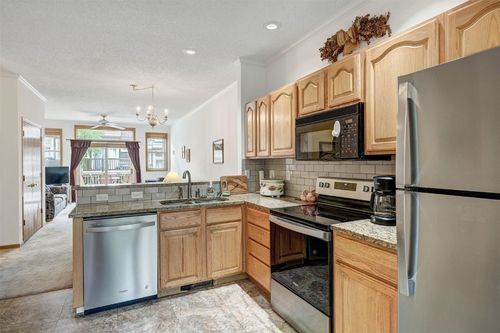 303-303 Saddle Ridge Dr, Silverthorne, CO, 80498-5467 | Card Image