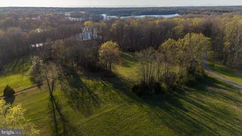 8621 Rosni Way, FREDERICKSBURG, VA, 22407-0019 | Card Image