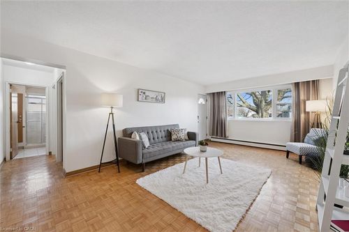 2-1 Sunnylea Cres, Guelph, ON, N1E1W1 | Card Image