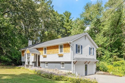 20 Meredith Rd, Tewksbury, MA, 01876-1334 | Card Image
