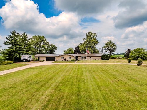 810 E State Road 28, Muncie, IN, 47303-9640 | Card Image