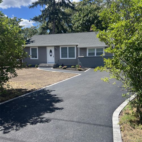 1140 Udall Rd, Bay Shore, NY, 11706-1908 | Card Image