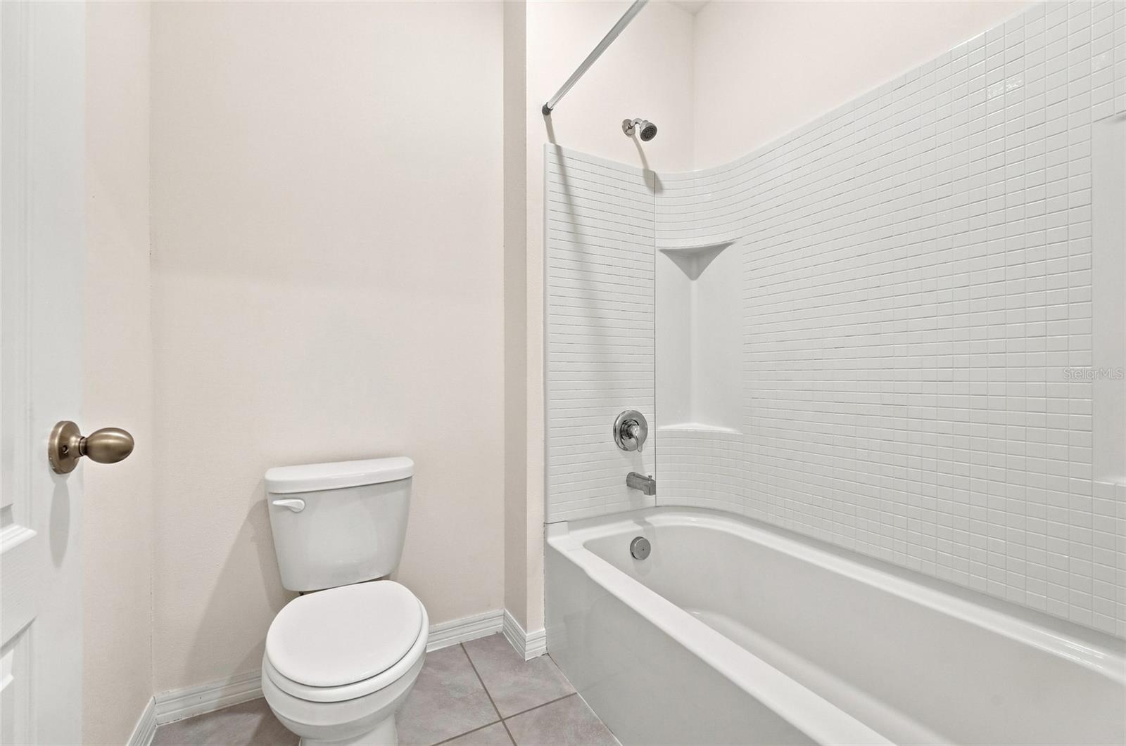 Residential in AUBURNDALE 5