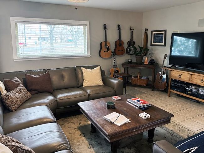 702 E Schubert St, House other with 3 bedrooms, 3 bathrooms and 2 parking in Fredericksburg TX | Image 13