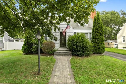 106 Winter St, Stratford, CT, 06614-4740 | Card Image