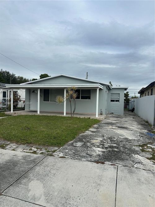 331 W 17th St, Hialeah, FL, 33010-3029 | Card Image