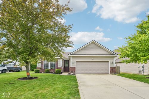 8072 Lawrence Woods Pl, Indianapolis, IN, 46236-9391 | Card Image