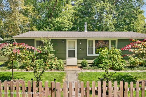 29 Yerry Hill Rd, Woodstock, NY, 12498-1449 | Card Image