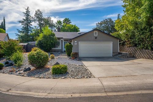 525 Vansicklen Way, Redding, CA, 96003-3728 | Card Image