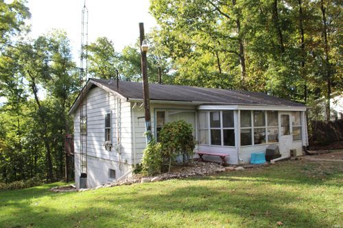 450 S Gerald Lett Ave, Angola, IN, 46703-2178 | Card Image