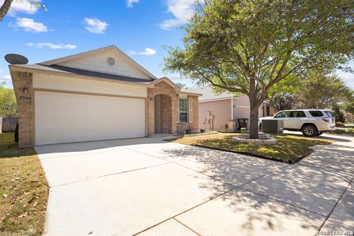 7546 Paraiso Pt, Boerne, TX, 78015-4836 | Card Image