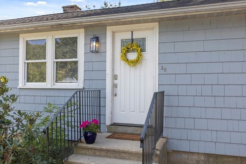 39-39 Neillian Way, Bedford, MA, 01730-2305 | Card Image