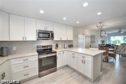 106c-1100 8th Ave S, NAPLES, FL, 34102-6954 | Card Image